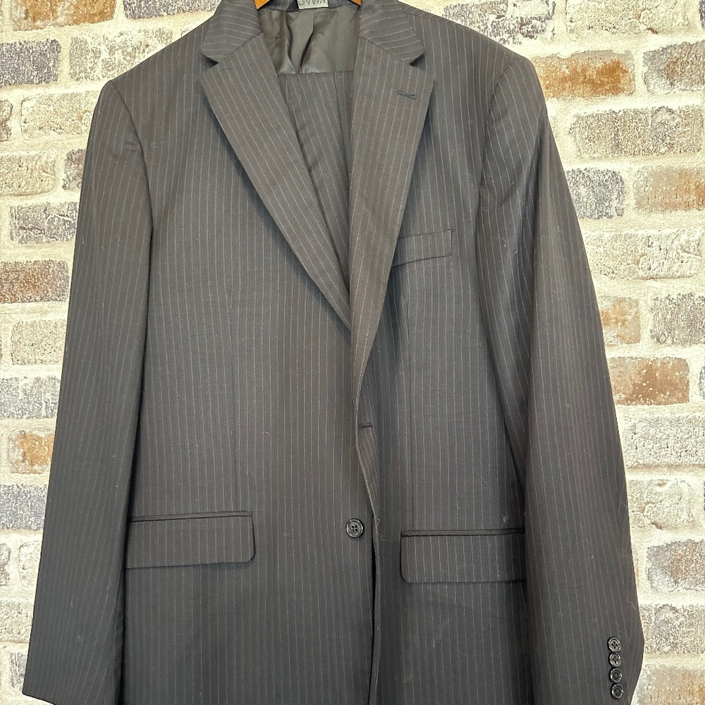Men's JoS A. Bank Grey with Blue Stripes 2 piece suit